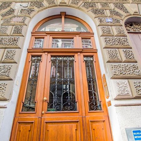 Casa Vacanze Al Teatro Trieste Dış mekan fotoğraf