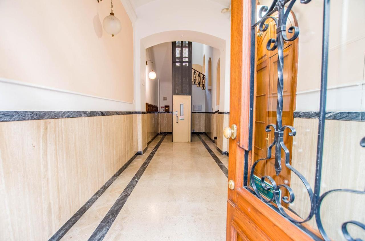 Casa Vacanze Al Teatro Trieste Dış mekan fotoğraf